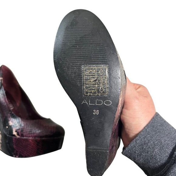 Aldo heels women's 36 US 6 purple leather snake skin platform wedge heels - Picture 5 of 10